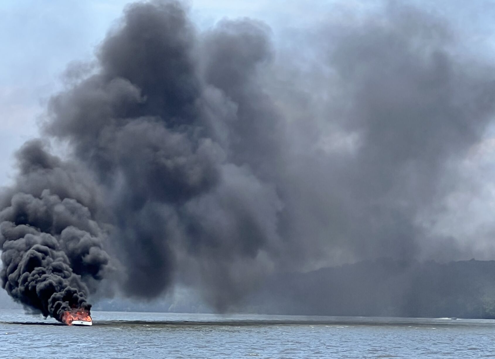 PROSPECT BOAT FIRE - VIEWER PIC 8-2-2025 edit (1).jpg